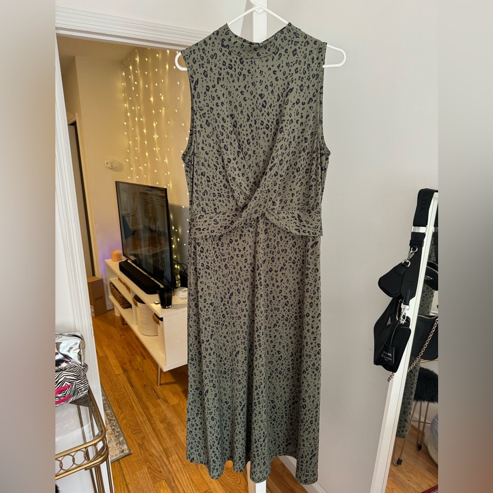 Leopard midi dress